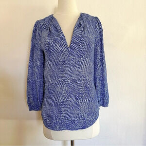 Joie Silk Top Blue and White Geometric Print Popover Shirt Blouse Size XS